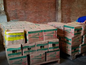 Santa Cruz: La Aduana decomisan café, lácteos y aceite sin documentación