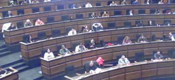 Parlamentarios cuestionan convocatoria de Lara y advierten irregularidades en la Asamblea