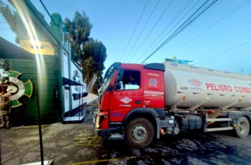 YPFB anuncia que habilita punto móvil de venta de gasolina en El Alto 