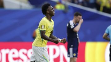 Brasil sonríe por partida doble: liderato y regreso de Neymar
