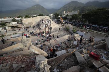 Venezuela ha recibido a más de 1.600 rescatistas para atender a víctimas de los terremotos