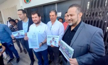 Comité pro Santa Cruz presenta denuncia penal contra Evo Morales por bloqueos
