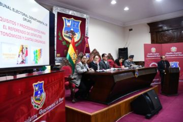 Oruro: Proponen referéndum sobre estatutos autonómicos