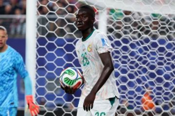 Senegalés estalla contra su DT y renuncia a su selección