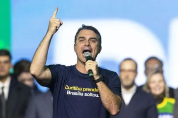 Flávio Bolsonaro propone liberar a Brasil del Mercosur