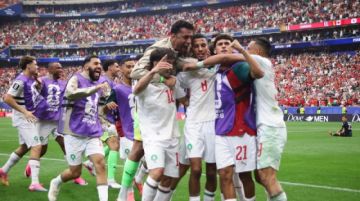 Marruecos golpea en los momentos justos y avanza a cuartos del Mundial