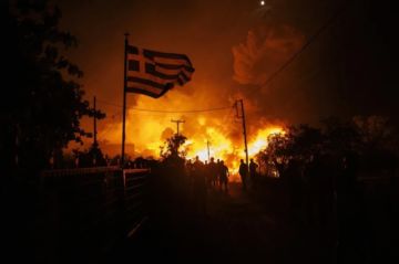 Grecia: Una nube tóxica se cierne sobre Salónica tras un incendio forestal e industrial
