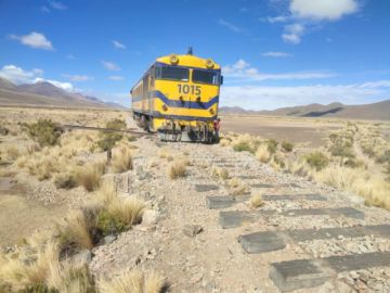 Oruro: Denuncian el robo de 354 metros de rieles de ferrocarril 