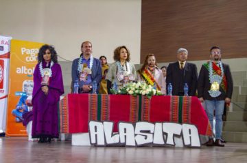 Construyen agenda nacional para proteger la feria de la Alasita