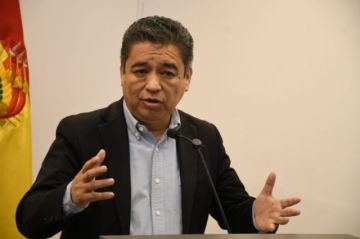 Gobierno exige investigación por viaje del gerente de BoA 