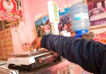La Intendencia decomisa 11 balanzas adulteradas en el mercado Uyuni