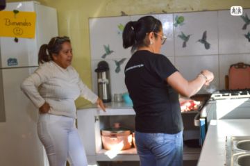 Familia Venezolana con el personal