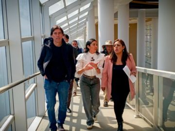 Ministro Zamora denuncia despilfarro de Bs 500 millones en la sede de la Unasur 