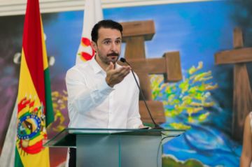 Gobernador de Santa Cruz anuncia reunión con sus pares para tratar el 50/50 en La Paz