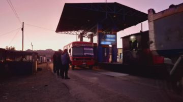 Encuentran a 21 adolescentes que estaban rumbo a la mina en Potosí 