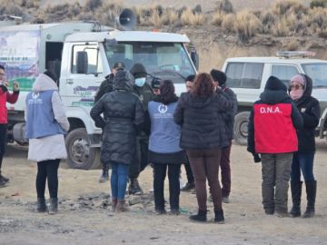 Encuentran a 21 adolescentes que estaban rumbo a la mina en Potosí 
