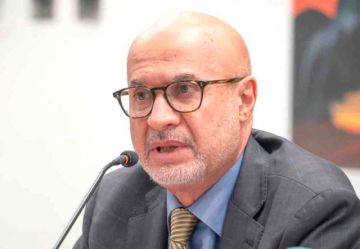 Gobierno admite retraso en leyes estructurales