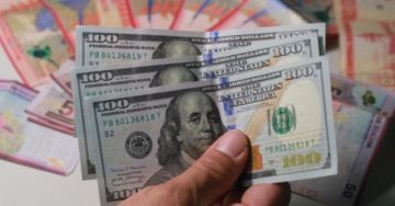 El dólar oficial cierra la semana en Bs 10,75 y consolida tendencia al alza