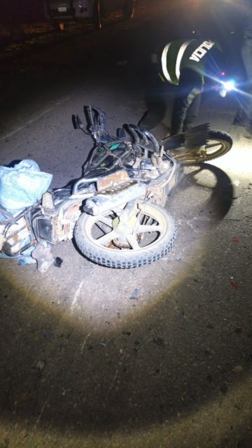 Choque entre bus y motocicelta en la vía Potosí sucre deja un fallecido