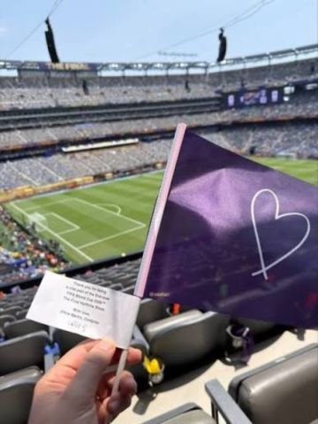 "Love", fue el mensaje que Colplay dejó en el show del Mundial 2026