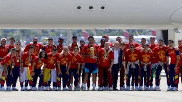 La selección española llega a Madrid con la Copa para vivir una fiesta inolvidable