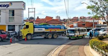 Sucre: De cada 100 vehículos en surtidores, 30 son de Potosí y Cochabamba