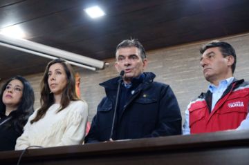 Rodrigo Paz llega a Tarija para coordinar acciones contra incendios