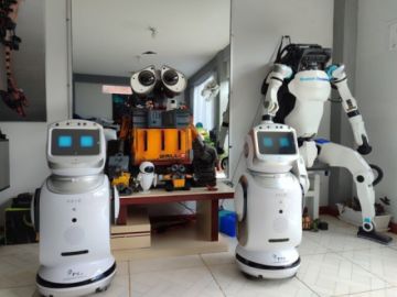 Ingeniero boliviano crea una réplica de Wall·E