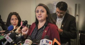 Plantean descentralizar trámites de matrícula profesional de médicos