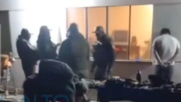 Hallan partes de vehículos y material para falsificar dinero en un domicilio de El Alto