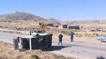 La Paz: Cuatro fallecidos y tres heridos en accidente de tránsito en la carretera hacia Oruro