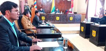 Se completa el pleno del Concejo Municipal de Potosí con Víctor Mendoza