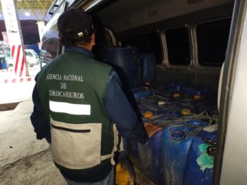 Chuquisaca: Operativo decomisa más de 1.300 litros de gasolina transportada irregularmente en Zudáñez