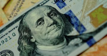 Nueva baja del dólar; se cotizará a Bs 11,86 hasta el lunes