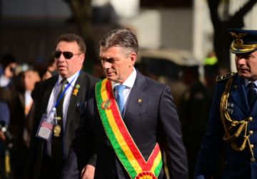 “Viva Colombia”: Paz celebra investidura de De la Espriella, pero se disculpa por no asistir