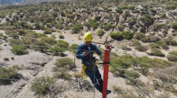 ENDE repara cable de guarda en la línea de transmisión Tupiza – Villazón sin cortes de energía
