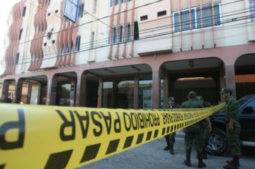 Operativo policial en el Hotel Las Américas: Procurador  apoya  la denuncia de víctimas