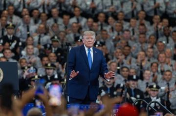 Trump dice que declarará el estrecho de Ormuz «territorio de Estados Unidos»