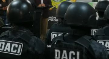 Sentencian a 8 años a efectivos policiales por extorsión 