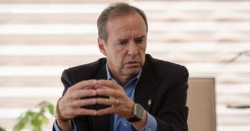 Tuto Quiroga anuncia una propuesta de reforma constitucional