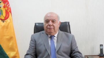 Gerente de la CNS rechaza denuncia y afirma que documento bancario “es falso”