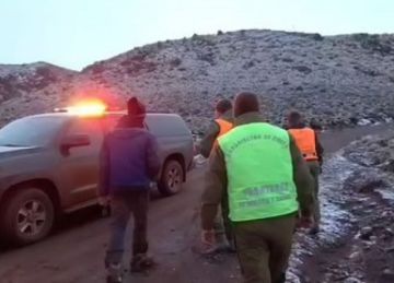 Chile: Carabineros rescatan a dos funcionarios bolivianos ante intensa nevada