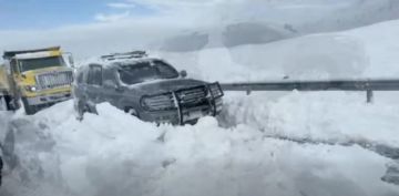 Nevada alcanza hasta 1 metro de espesor en la ruta Uyuni-Pulacayo 