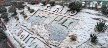 La ciudad de El Alto se ve afectada por la nevada