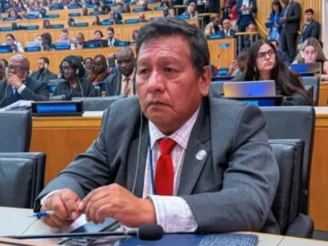 Cancillería repatría a dos ciudadanos bolivianos de Rusia