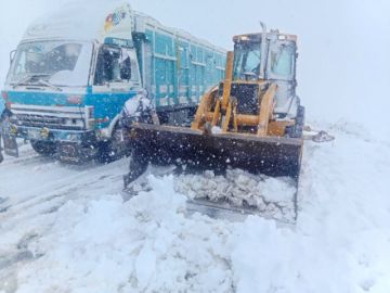 ABC despliega equipos de emergencia ante nevadas en Potosí, Oruro, La Paz y Cochabamba