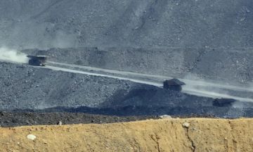 Colombia retomará las exportaciones de carbón a Israel tras la suspensión de Petro en 2024