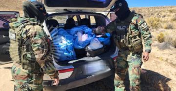 FELCN decomisa 70 bolsas de coc@¡na en vehículo en la carretera Oruro–Uyuni