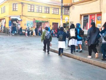 Autoridades coordinan medidas de salud para los estudiantes debido a las nevadas