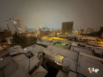 Vuelve a nevar en las ciudades de Potosí y Oruro